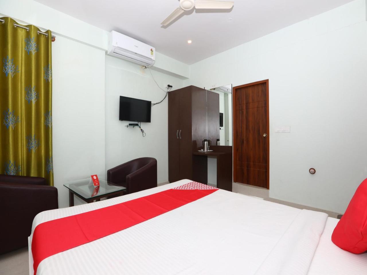 Golden Residency Hotel Mysore Ngoại thất bức ảnh